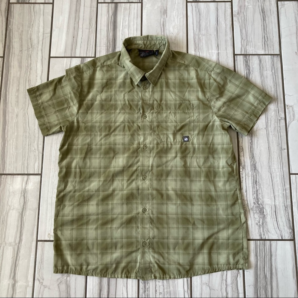 Mammut nylon button down. EUC like new